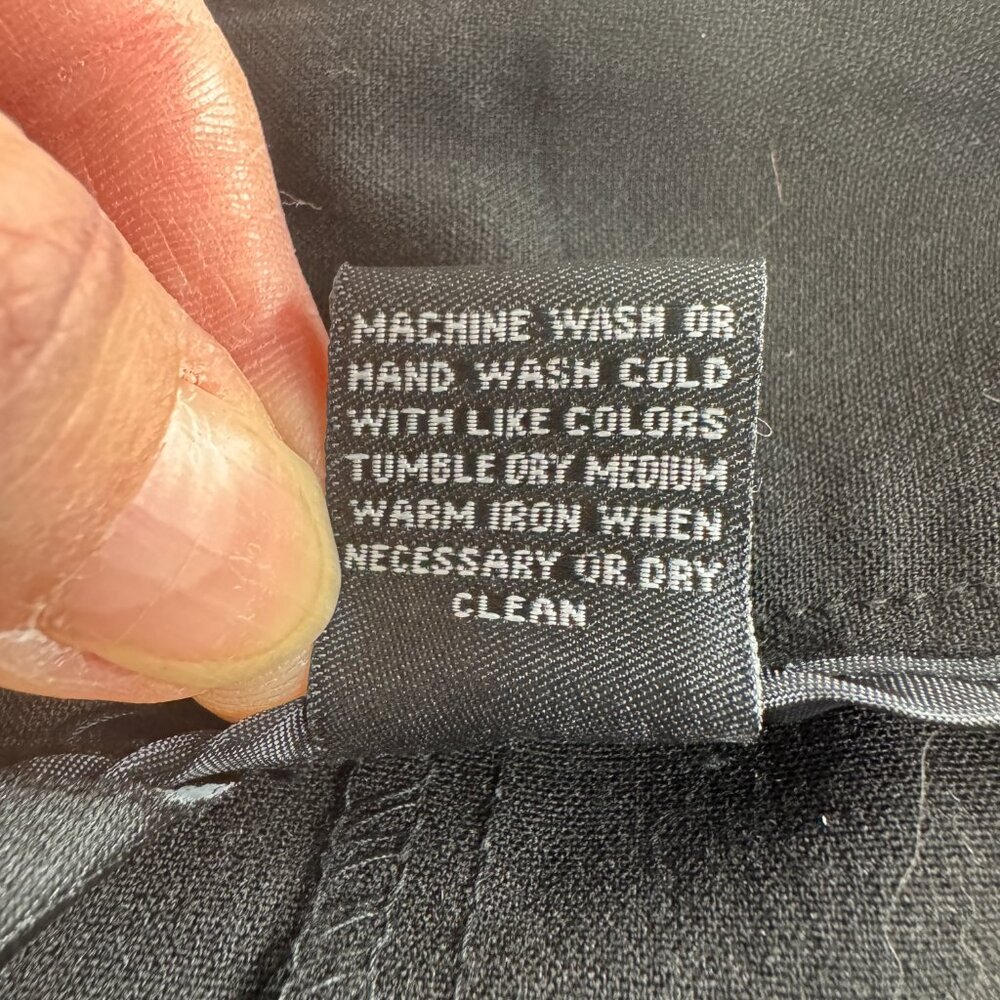 Larry Levine Black Crop Pants with Button Details - Picture 9 of 12